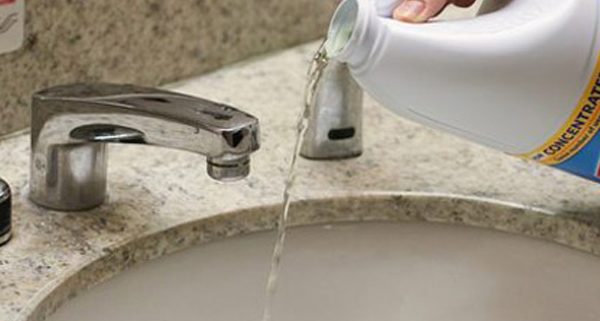 توزیع کننده کلر مایع